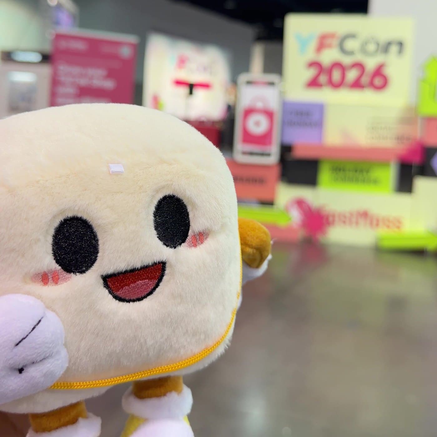 展台上的公仔